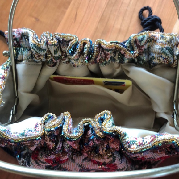 Vintage Flowers Beaded Purse - Picture 3 of 12